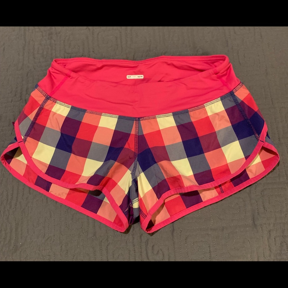 Sz 4 Lululemon Speed Shorts in January Check